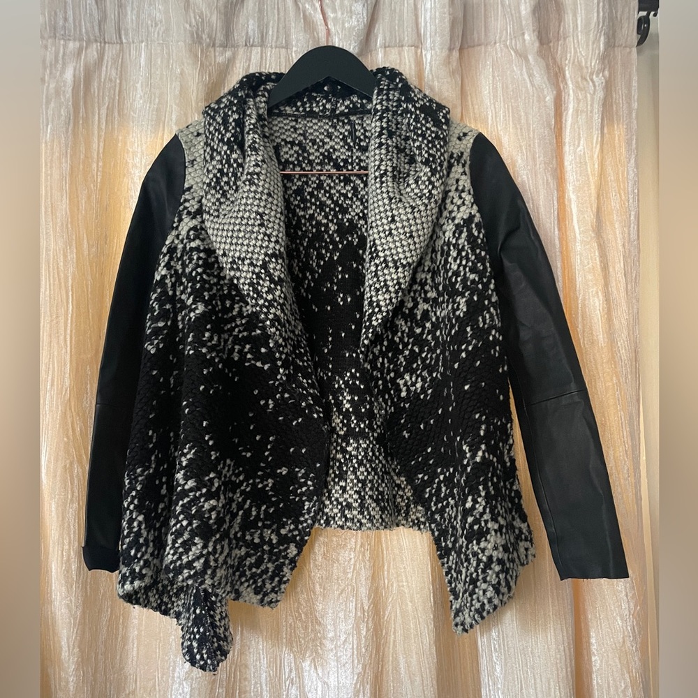 Aritzia Wool and Leather Hooded jacket size S